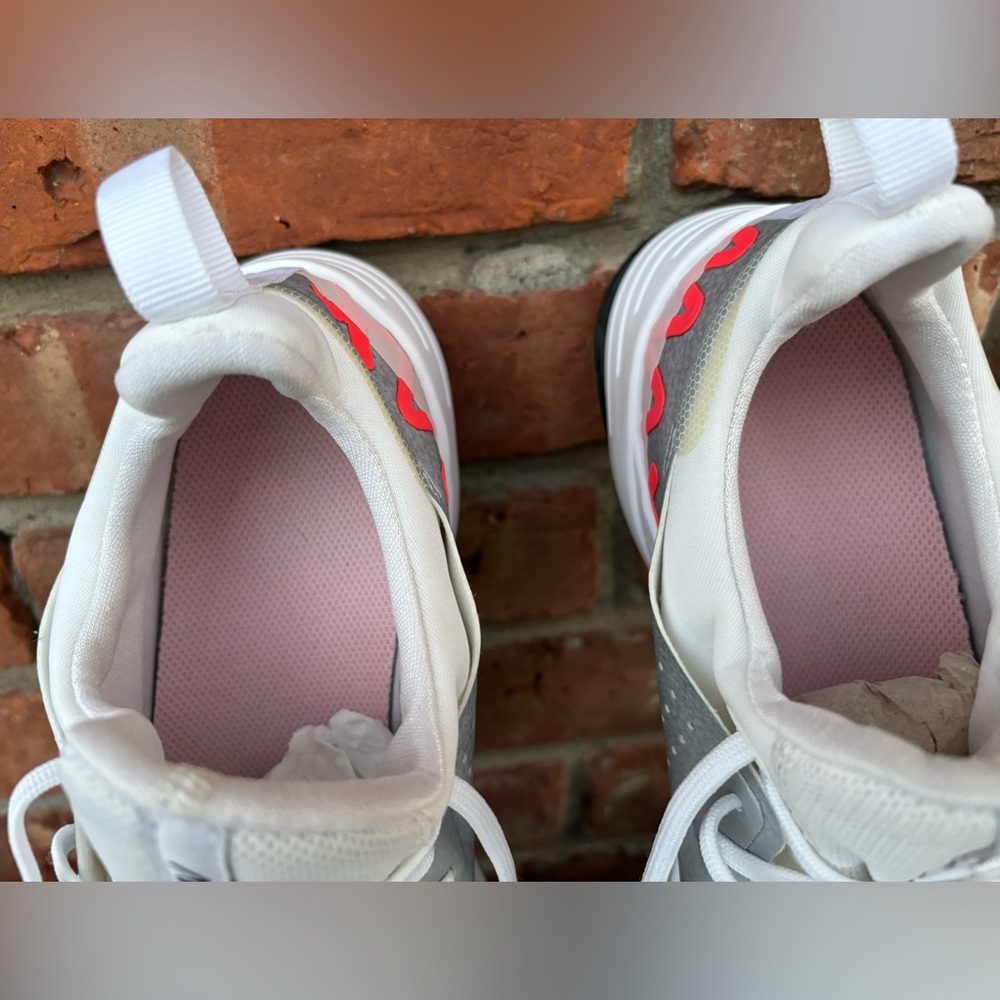 *NIKE- *AIR MAX BELLA* WMS TRAINING SNEAKER- SZ 8.5 WHITE/GREY/RED - Picture 5 of 6